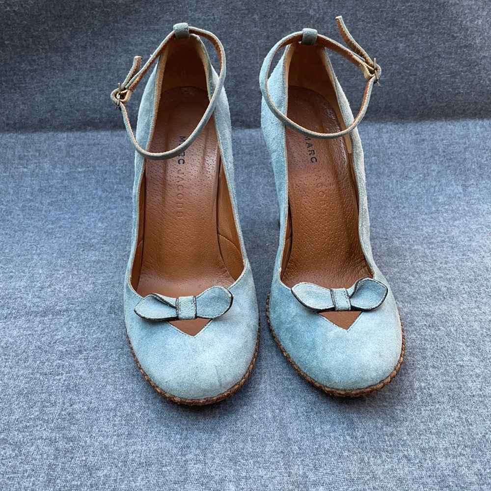 Marc Jacobs dusty blue suede heels